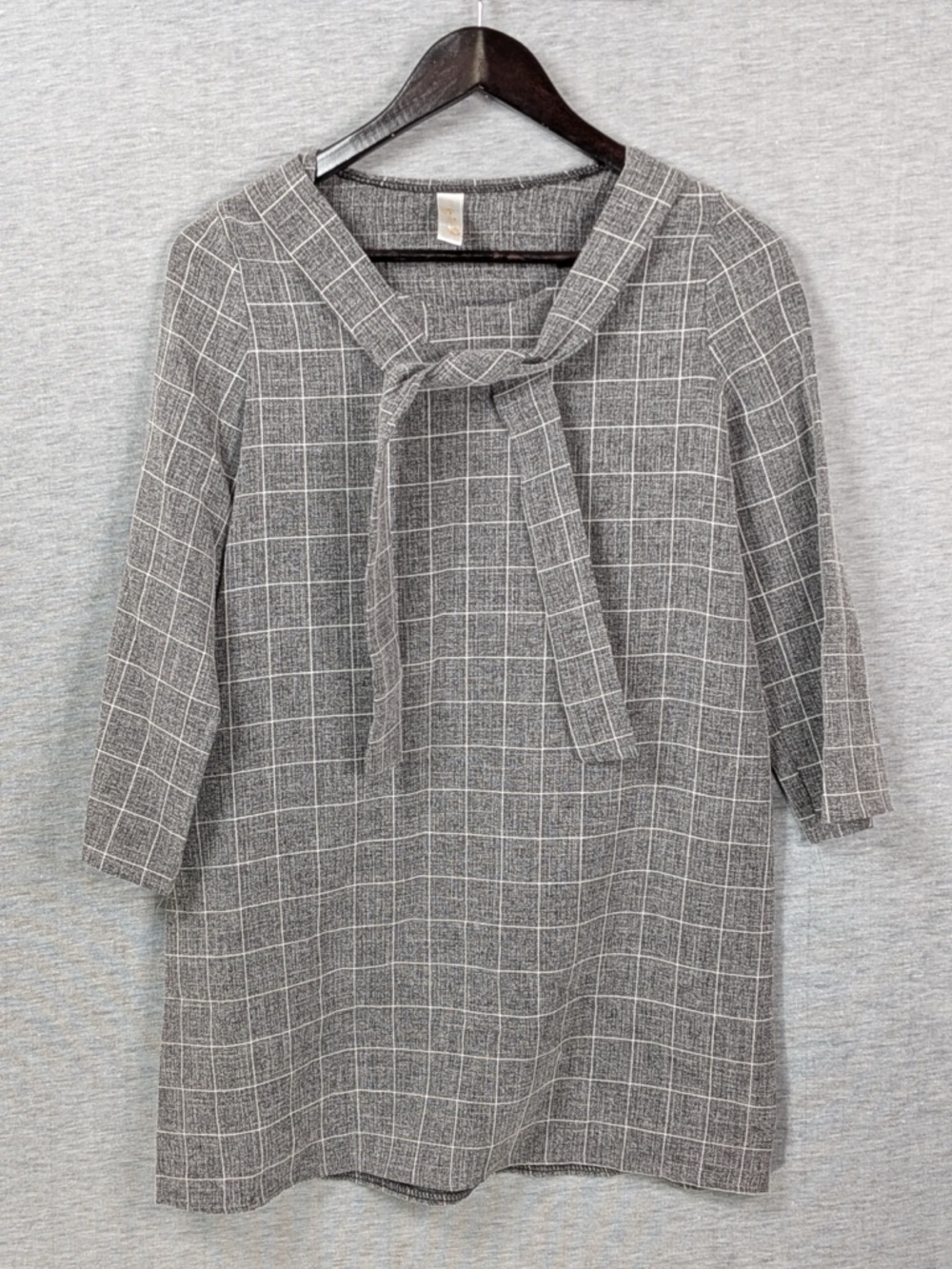 Windowpane Tie-Neck Tunic Top - Picture 3 of 9